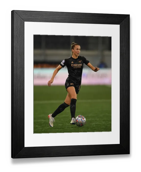 Framed Print : Arsenal Women Battle FC Zürich in UEFA Champions League Showdown