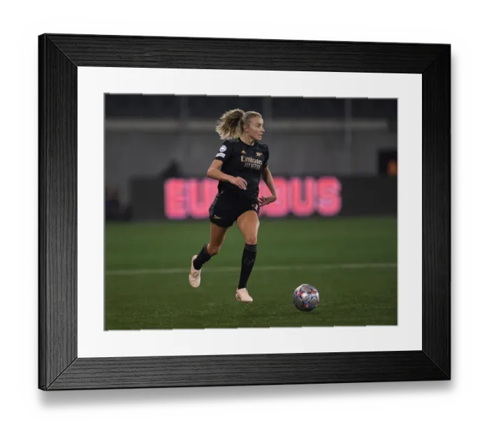 Framed Print : Arsenal Women Battle FC Zürich in UEFA Champions League Showdown
