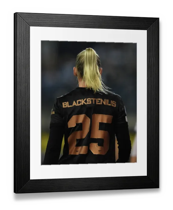 Framed Print : Arsenal Women Take on FC Zürich in UEFA Champions League Showdown