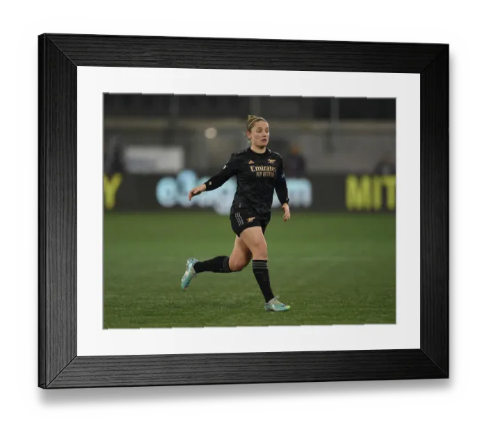 Framed Print : Arsenal Women Battle FC Zürich in UEFA Champions League Showdown