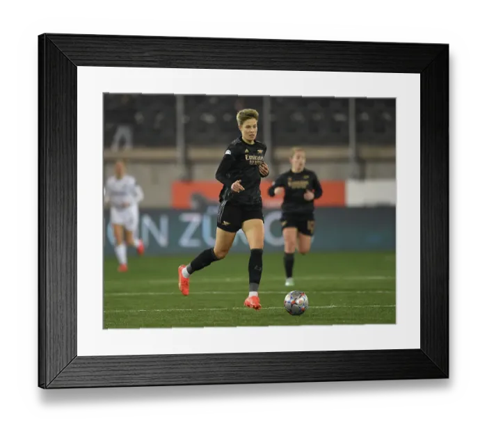 Framed Print : Arsenal Women Face Off Against FC Zürich in UEFA Champions League Clash