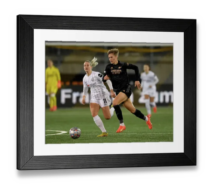 Framed Print : Arsenal Women Battle FC Zurich in UEFA Champions League Showdown