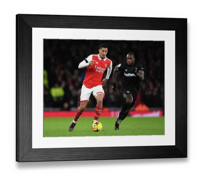Framed Print : Arsenal vs West Ham: Saliba Clashes with Antonio in Premier League Showdown (December 2022) Framed Print : Arsenal vs West Ham: Saliba Clashes with Antonio in Premier League Showdown (December 2022)