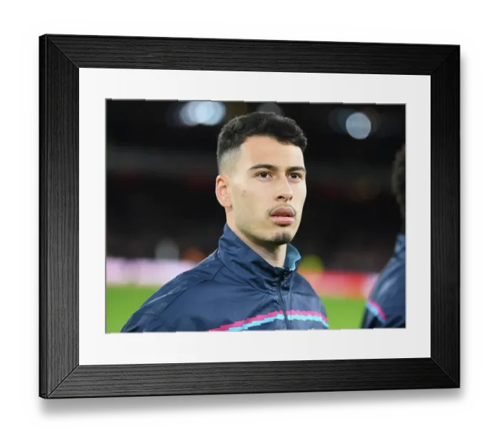 Framed Print : Arsenal's Gabriel Martinelli Readies for Arsenal v West Ham Clash (2022-23) Framed Print : Arsenal's Gabriel Martinelli Readies for Arsenal v West Ham Clash (2022-23)