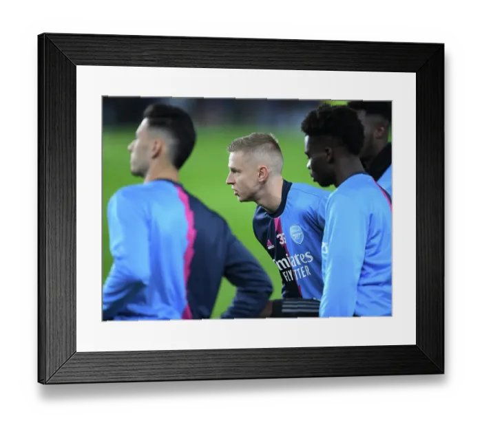 Framed Print : Arsenal's Oleksandr Zinchenko Gears Up for Brighton Clash in Premier League (December 2022)