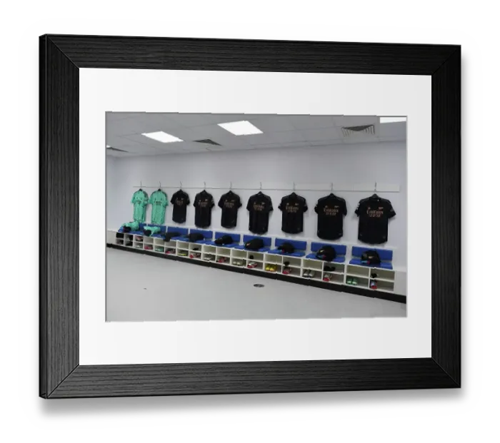 Framed Print : Arsenal FC: United in Pre-Match Focus - The Huddle before Battle (Brighton 2022-23)