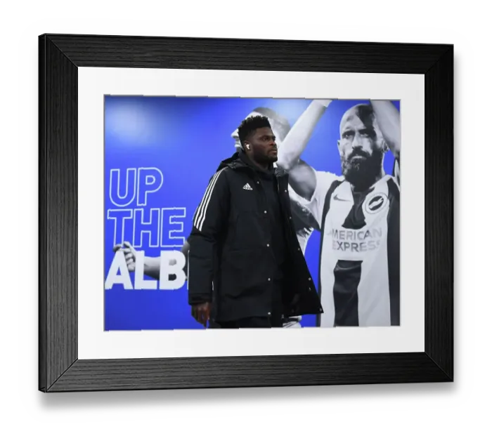 Framed Print : Thomas Partey Gears Up: Arsenal vs. Brighton & Hove Albion, Premier League 2022-23
