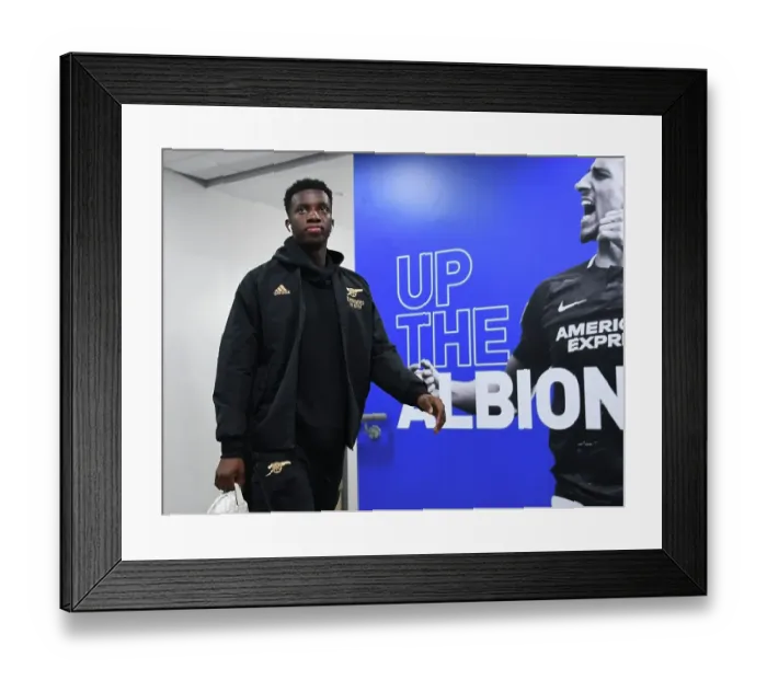 Framed Print : Arsenal's Eddie Nketiah Readies for Kick-off Against Brighton & Hove Albion (Premier League, December 2022)