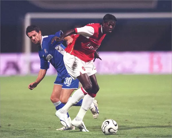 Emmanuel Adebayor(Arsenal) Davir Vugrinec (Dinamo Zagreb)