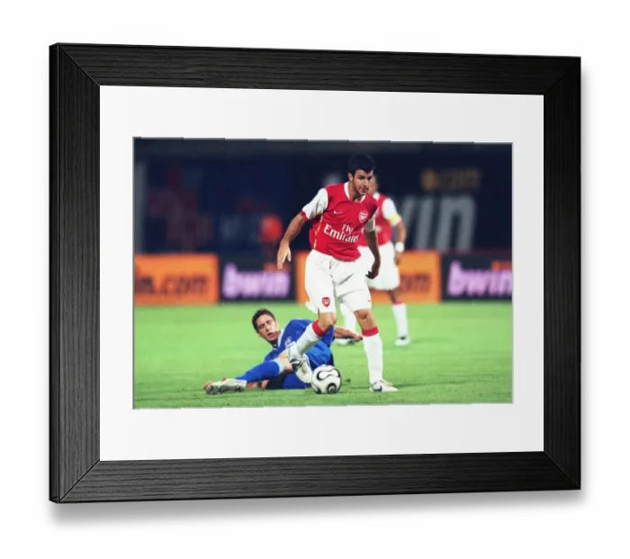 Framed Print : Cesc Fabregas (Arsenal) Marijan Buljat (Dinamo Zagreb) Framed Print : Cesc Fabregas (Arsenal) Marijan Buljat (Dinamo Zagreb)