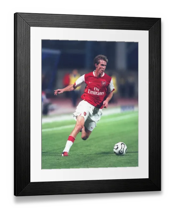 Framed Print : Alex Hleb's Brilliant Performance: Arsenal's 3-0 Domination of Dinamo Zagreb in Champions League Qualifier