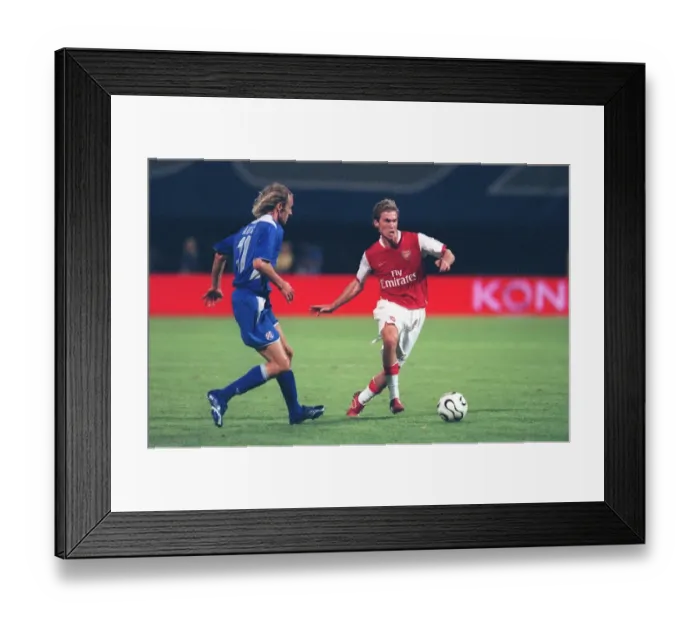 Framed Print : Alex Hleb (Arsenal) Jasmin Agic (Dinamo Zagreb) Framed Print : Alex Hleb (Arsenal) Jasmin Agic (Dinamo Zagreb)