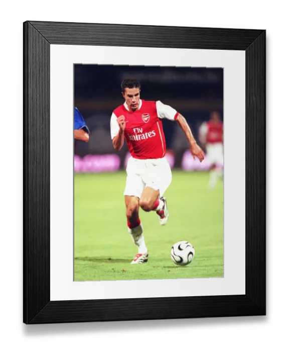 Framed Print : Robin van Persie's Dominant Debut: Arsenal Crushes Dinamo Zagreb 3-0 in Champions League Qualifying