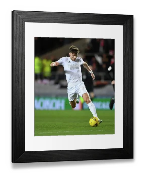 Framed Print : Arsenal's Kieran Tierney in Action during FA Cup Match vs Oxford United