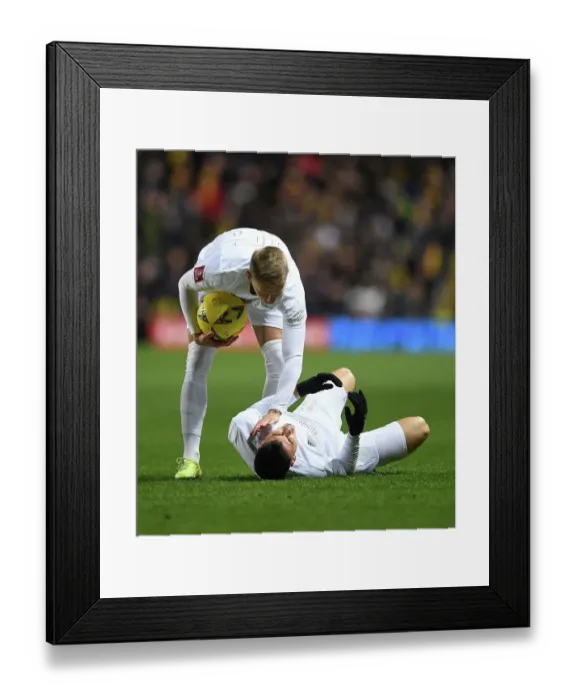 Framed Print : Arsenal's Gabriel Martinelli Checked by Teammate Oleksandr Zinchenko during FA Cup Clash vs Oxford United