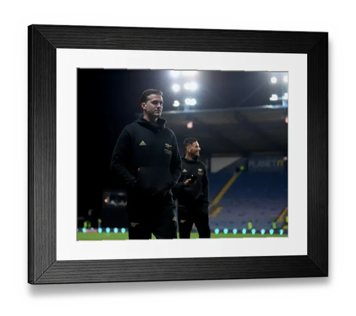 Framed Print : Arsenal's Rob Holding Prepares for FA Cup Clash against Oxford United