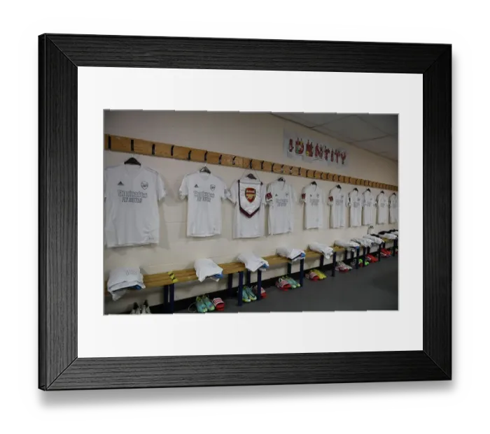 Framed Print : Arsenal's Red-Free Changing Room: Oxford United vs Arsenal, FA Cup 2023