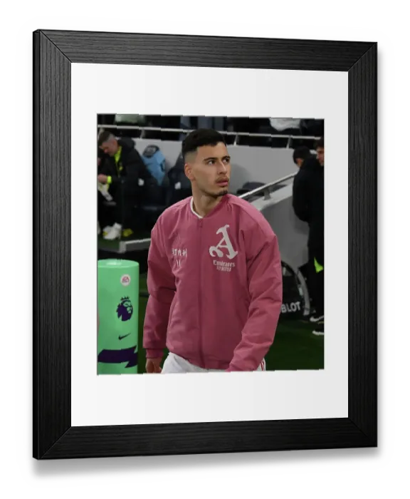 Framed Print : Gabriel Martinelli Gears Up: Arsenal vs. Tottenham Hotspur, Premier League 2022-23