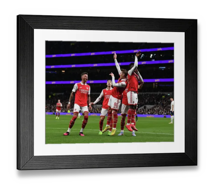 Framed Print : Arsenal Celebrate Bukayo Saka's Goal Against Tottenham Hotspur in 2022-23 Premier League