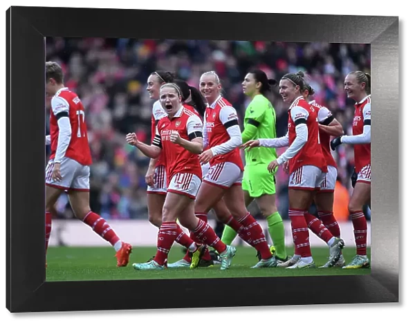 Arsenal Women Take Early Lead: Kim Little Scores Stunner in FA WSL Clash against Chelsea