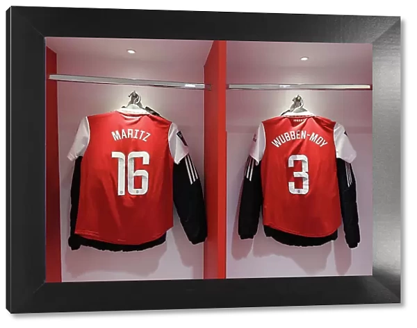 Arsenal Women: Pre-Match Preparation in the Emirates Changing Room Ahead of Clash with Chelsea (FA Women's Super League, 2022-23)