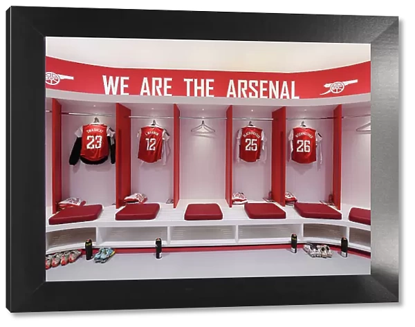 Arsenal Women: Pre-Match Preparation and Gear Up for Chelsea Showdown at Emirates Stadium (FA Women's Super League 2022-23)