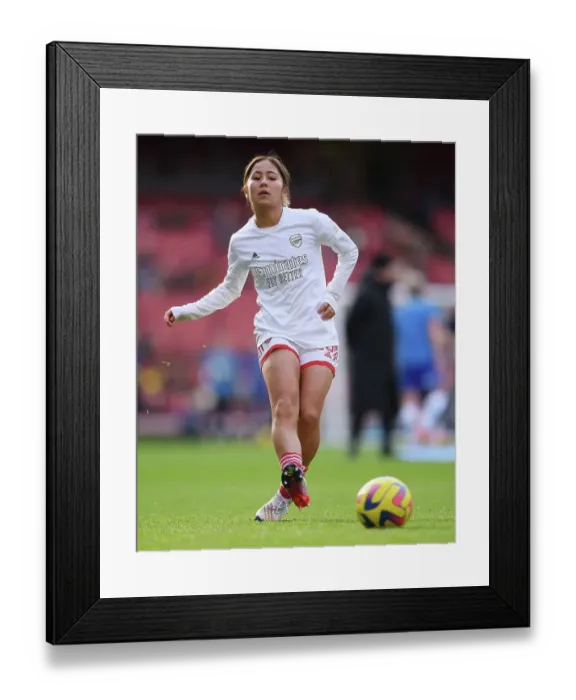 Framed Print : Arsenal Women vs Chelsea Women: Mana Iwabuchi Warming Up Ahead of FA WSL Clash at Emirates Stadium