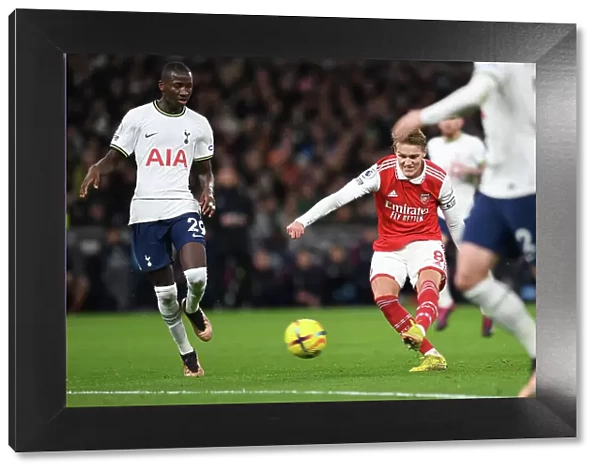 Martin Odegaard's Thrilling Split-Second Strike: Arsenal's Triumph in the London Derby vs. Tottenham Hotspur, Premier League 2022-23
