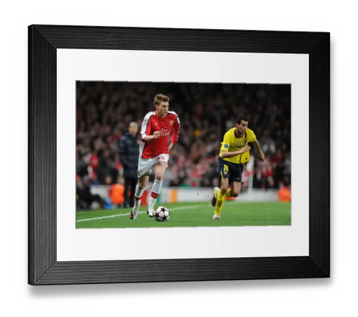 Framed Print : Nicklas Bendtner (Arsenal) Sergio Busquets (Barcelona). Arsenal 2: 2 Barcelona Framed Print : Nicklas Bendtner (Arsenal) Sergio Busquets (Barcelona). Arsenal 2: 2 Barcelona