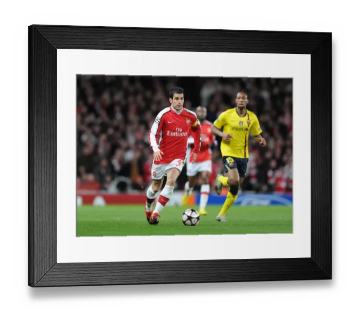 Framed Print : Cesc Fabregas (Arsenal) Seydou Keita (Barcelona). Arsenal 2: 2 Barcelona