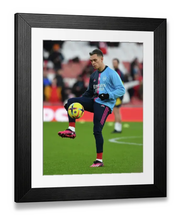 Framed Print : Arsenal's Trossard Readies for Premier League Clash against Manchester United (2022-23)