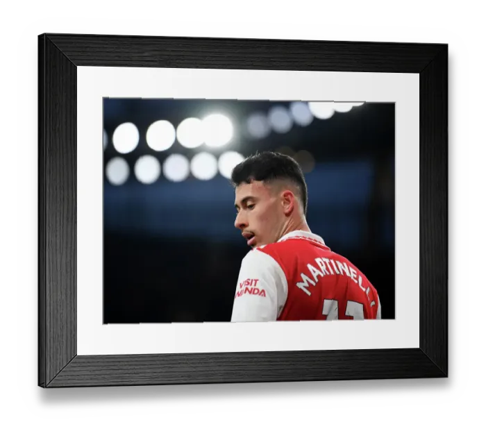 Framed Print : Martinelli vs Manchester United: Arsenal's Star Forward in Premier League Clash (2022-23) Framed Print : Martinelli vs Manchester United: Arsenal's Star Forward in Premier League Clash (2022-23)
