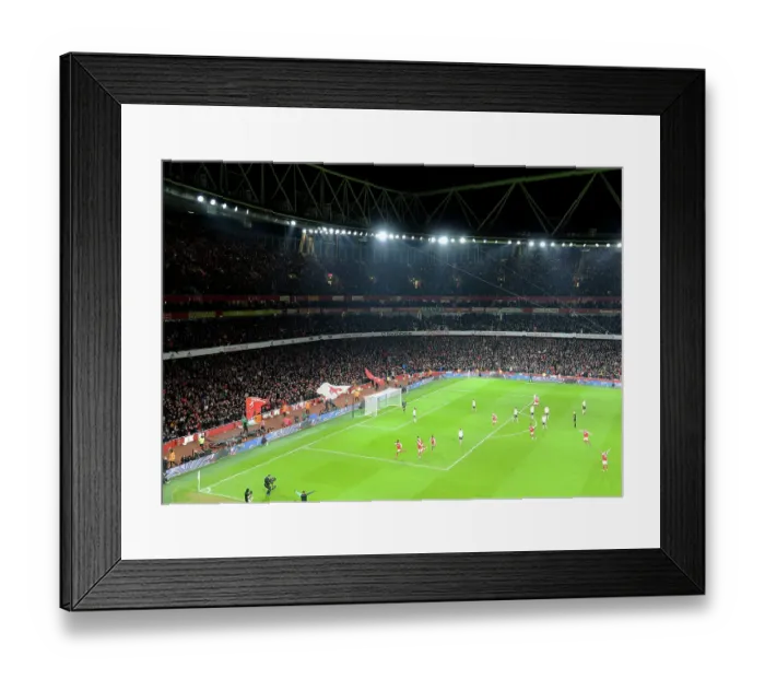 Framed Print : Bukayo Saka's Brace: Arsenal's Thrilling 2-1 Victory Over Manchester United in the 2022-23 Premier League