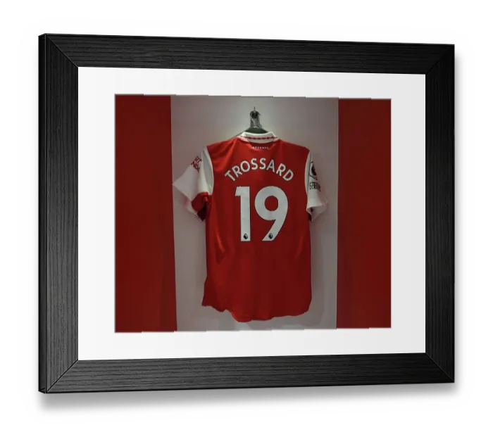 Framed Print : Arsenal FC: Pre-Match Scene - Leandro Trossard's Shirt in Arsenal Dressing Room (2022-23) - Arsenal vs Manchester United