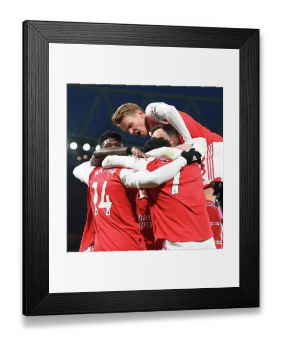 Framed Print : Arsenal Celebrate First Goal: Nketiah Scores Against Manchester United (2022-23)