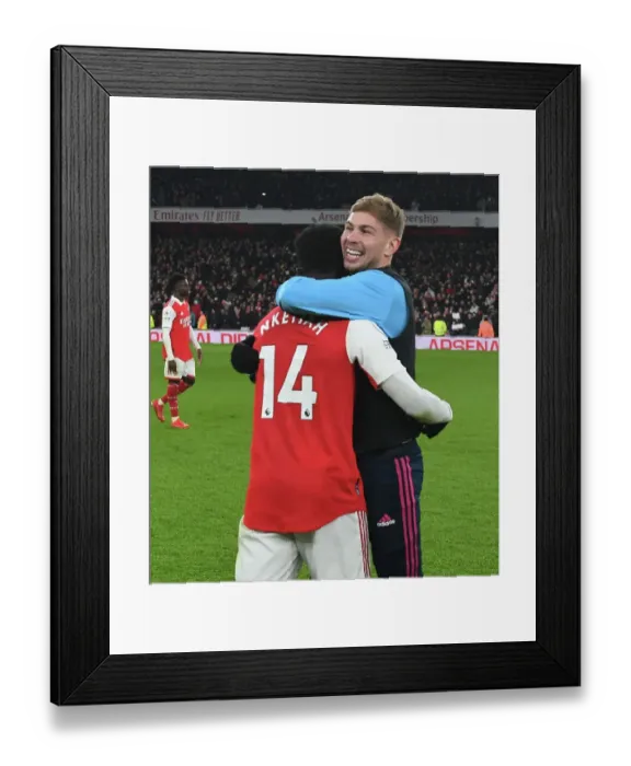 Framed Print : Arsenal Celebrate Win Over Manchester United in Premier League Showdown (2022-23)