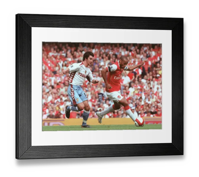 Framed Print : Freddie Ljungberg (Arsenal) Liam Ridgewell (Villa) Framed Print : Freddie Ljungberg (Arsenal) Liam Ridgewell (Villa)