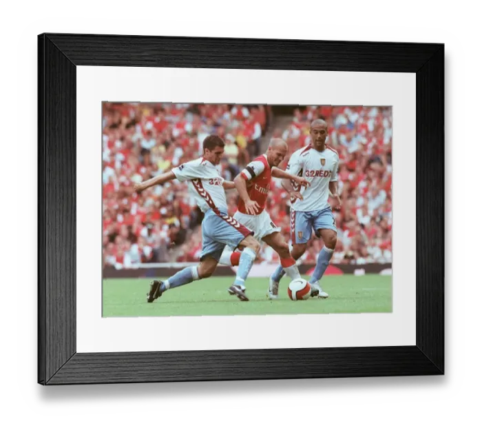 Framed Print : Freddie Ljungberg (Arsenal) Aaron Hughes (Villa) Framed Print : Freddie Ljungberg (Arsenal) Aaron Hughes (Villa)