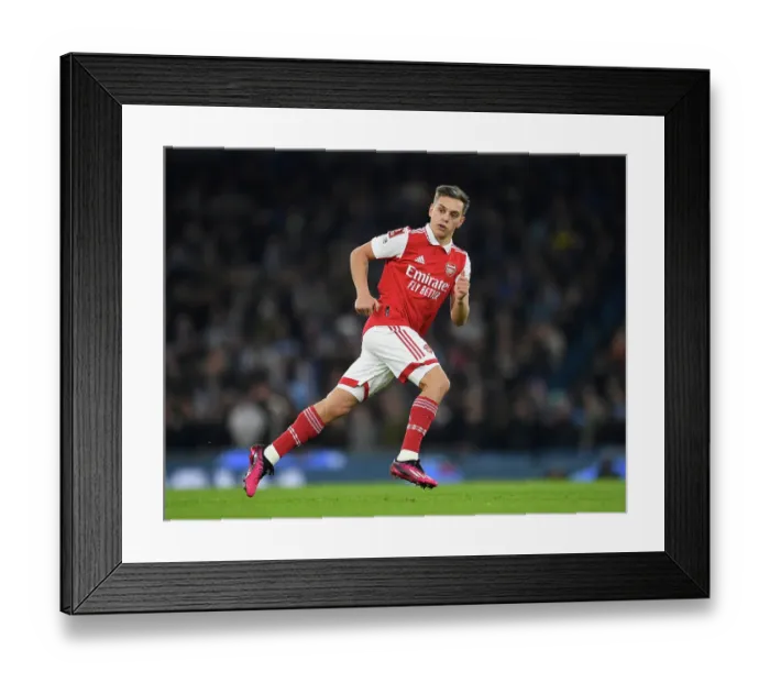 Framed Print : Arsenal's Leandro Tossard Faces Off Against Manchester City in FA Cup Battle