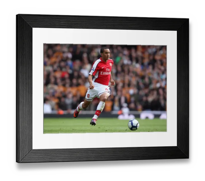 Framed Print : Theo Walcott (Arsenal). Arsenal 1: 0 Wolverhampton Wanderers. Barclays Premier League Framed Print : Theo Walcott (Arsenal). Arsenal 1: 0 Wolverhampton Wanderers. Barclays Premier League