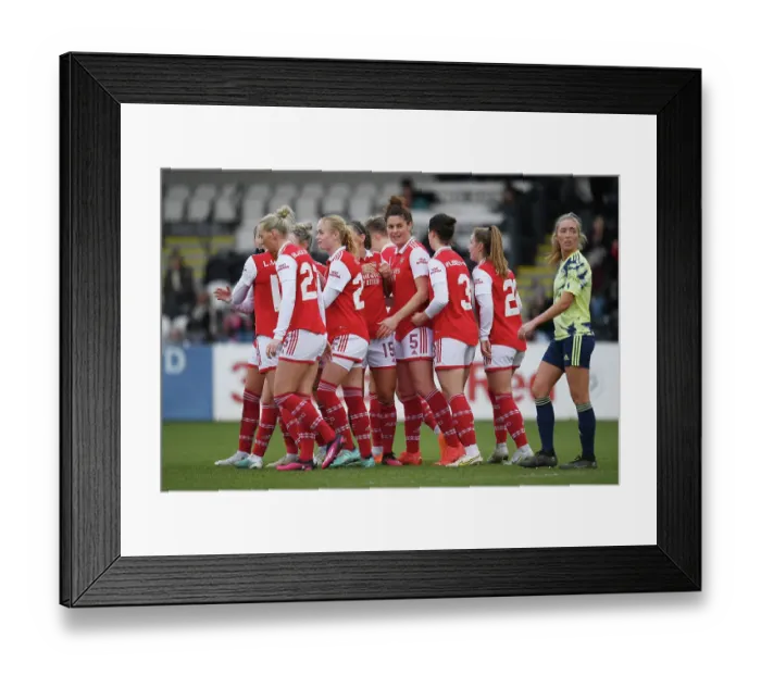 Framed Print : Arsenal Women's FA Cup Victory: Jennifer Beattie Scores Fifth Goal Against Leeds