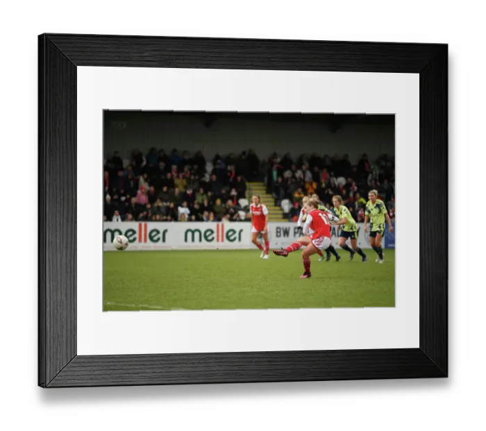 Framed Print : Arsenal Women's FA Cup Victory: Kim Little Scores Penalty against Leeds