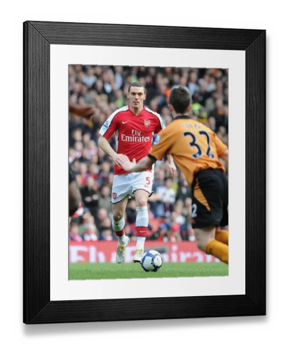 Framed Print : Thomas Vermaelen (Arsenal) Kevin Foley (Wolves). Arsenal 1: 0 Wolverhampton Wanderers