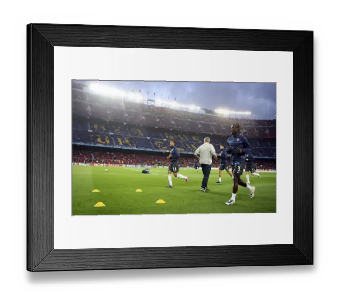 Framed Print : Bacary Sagna and Theo Walcott (Arsenal) warm up before the match. Barcelona 4: 1 Arsenal