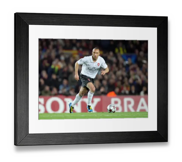Framed Print : Mikael Silvestre (Arsenal). Barcelona 4: 1 Arsenal. UEFA Champions League