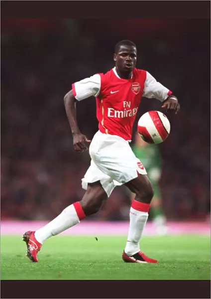 Emmanuel Eboue in Action: Arsenal's Win Against Dinamo Zagreb in the UEFA Champions League (23 / 8 / 06)