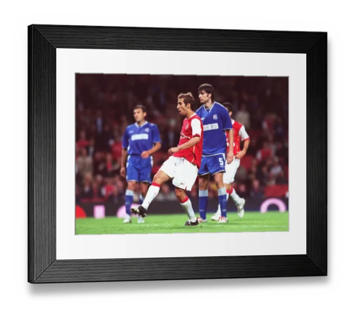 Framed Print : Mathieu Flamini scores Arsenals 2nd goal