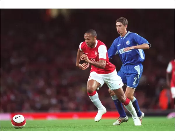 Thierry Henry (Arsenal) Marijan Buljat (Dinamo)