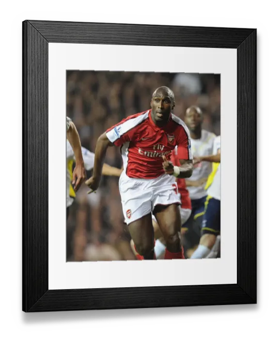Framed Print : Sol Campbell's Bittersweet Return: Arsenal's 2-1 Loss at White Hart Lane, 2010