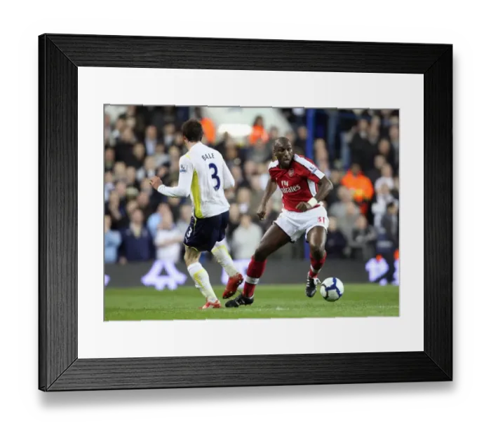 Framed Print : Sol Campbell (Arsenal) Gareth Bale (Tottenham). Tottenham Hotspur 2: 1 Arsenal Framed Print : Sol Campbell (Arsenal) Gareth Bale (Tottenham). Tottenham Hotspur 2: 1 Arsenal